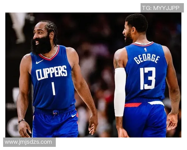 洛杉矶快船与底特律活塞的激烈对决引发球迷热议与期待