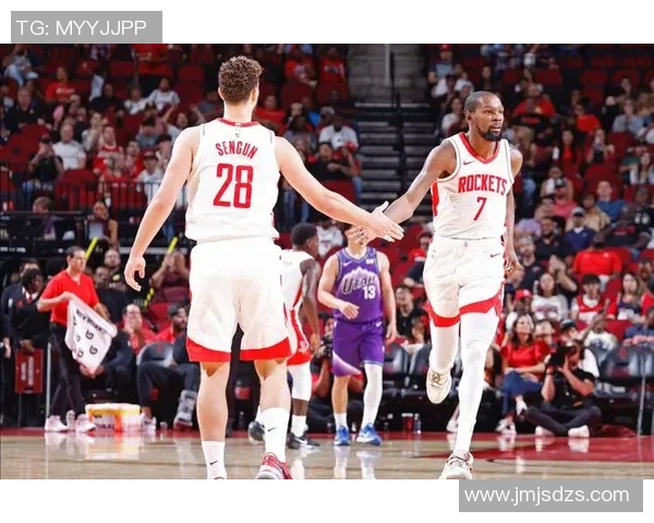 火箭队与太阳队的传奇对决奥尼尔的统治力与火箭的反击之战