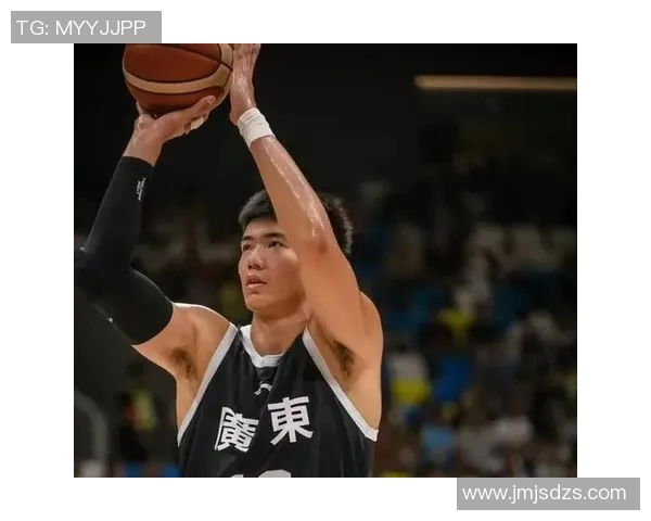 焦泊乔的成长之路与未来展望：从青涩少年到职场精英的蜕变故事