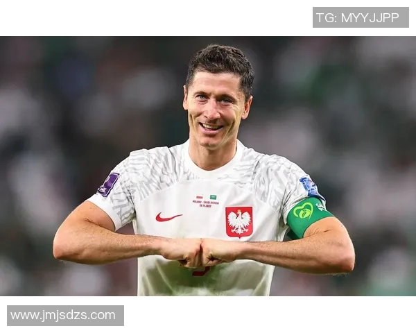 莱万重返德甲赛场引发拜仁球迷愤怒大嘘声称其忘恩负义