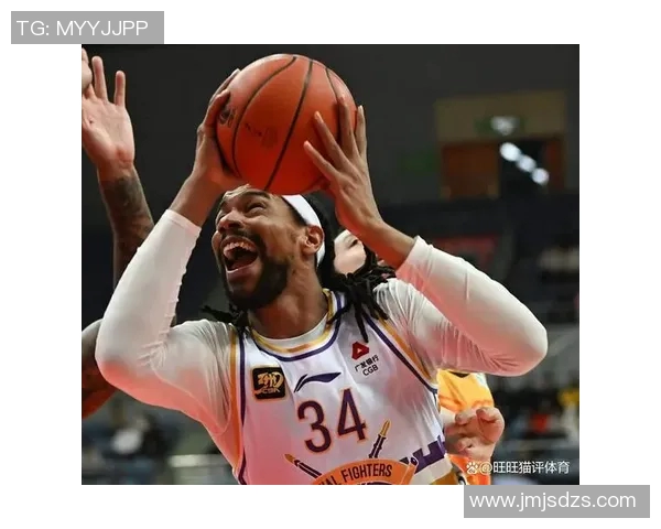 考辛斯对决国产内线球员的实力较量与未来发展潜力分析 考辛斯对决国产内线球员的实力较量与未来发展潜力分析